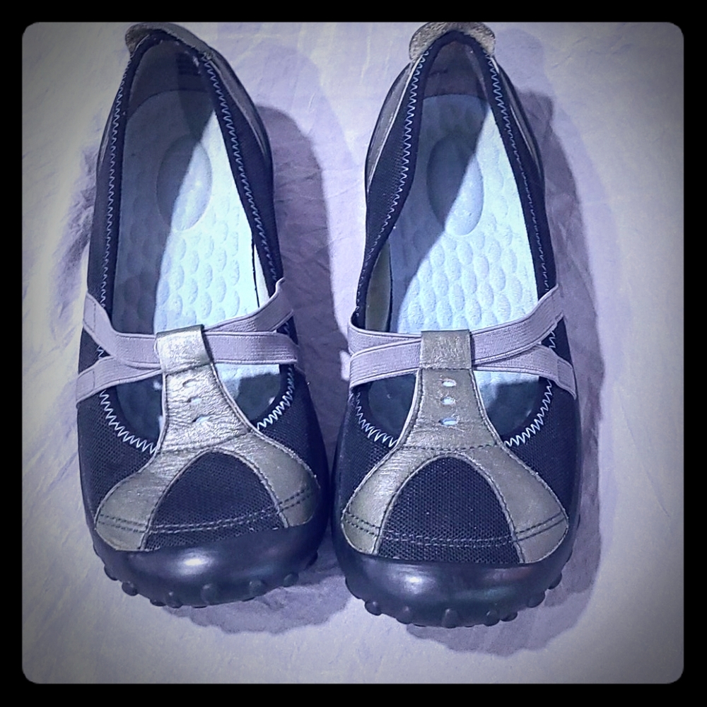 Privo shoes size 6m